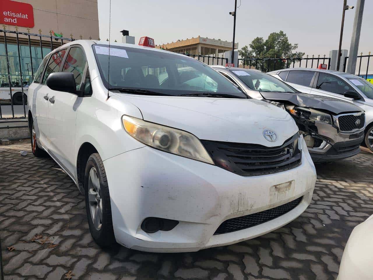 Toyota Sienna 2014 thumbnail 1