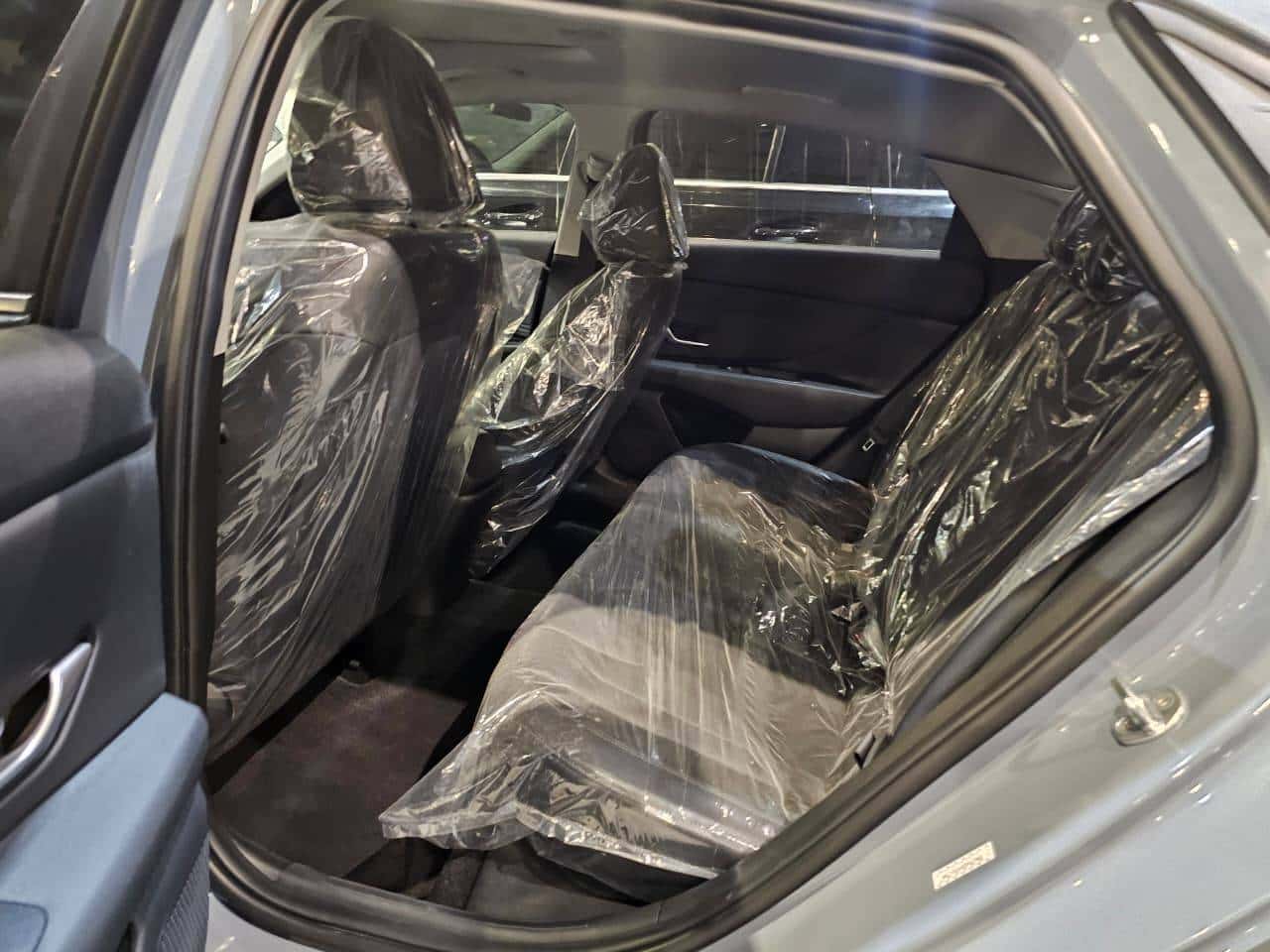Hyundai Elantra 2023 thumbnail 5