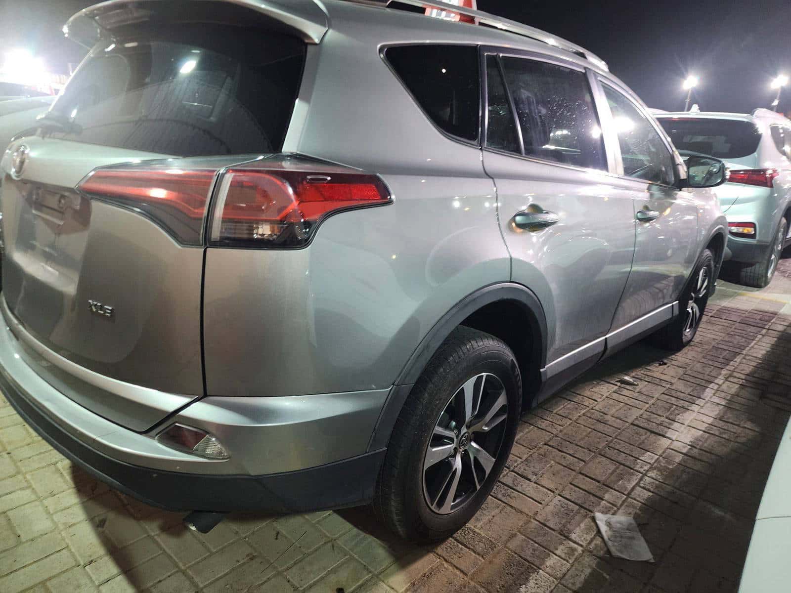 TOYOTA RAV4 2018 thumbnail 2