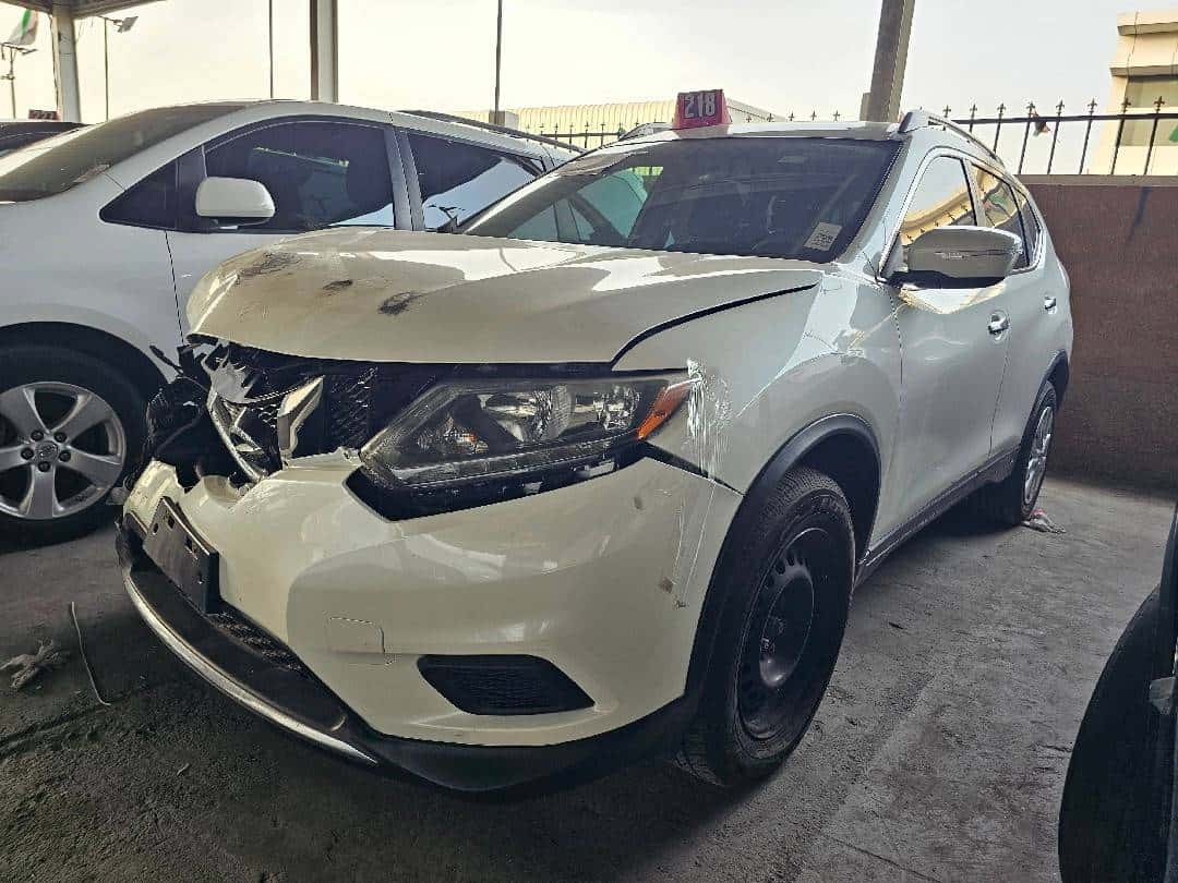 Nissan Rogue 2015 thumbnail 1
