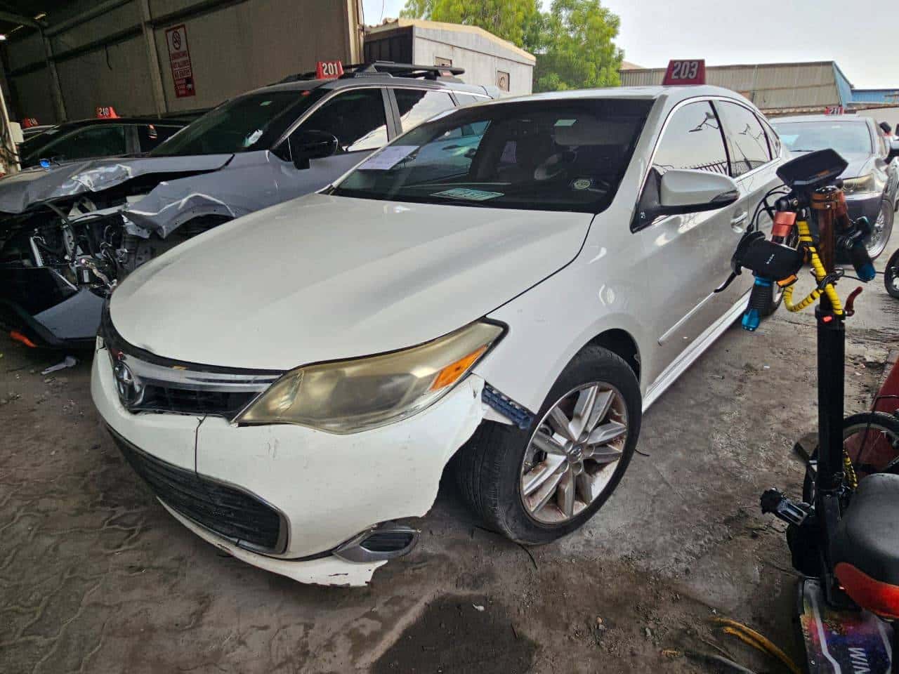 Toyota Avalon 2013 thumbnail 2