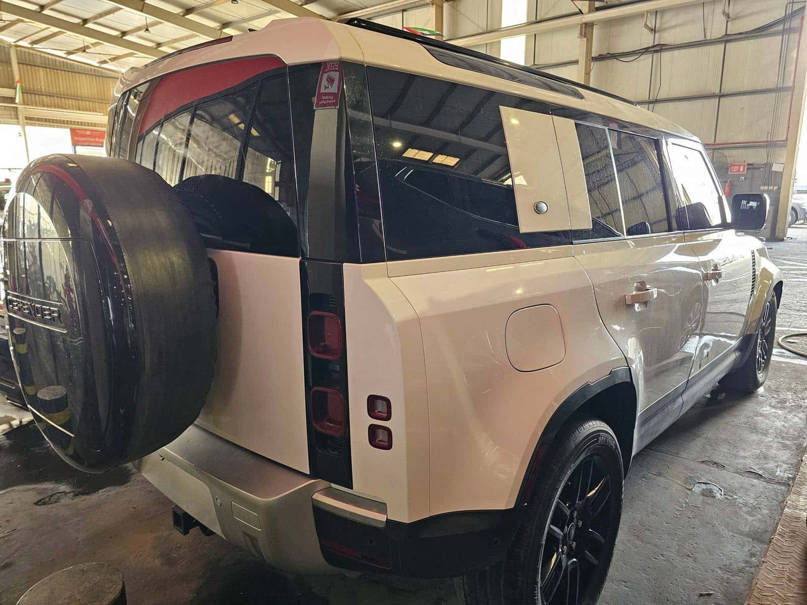 Land Rover DEFENDER 110 X 2024 thumbnail 3