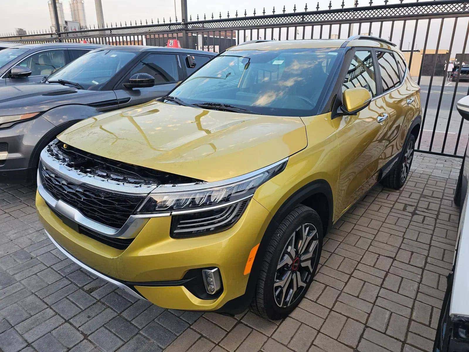 KIA SELTOS 2022 thumbnail 2
