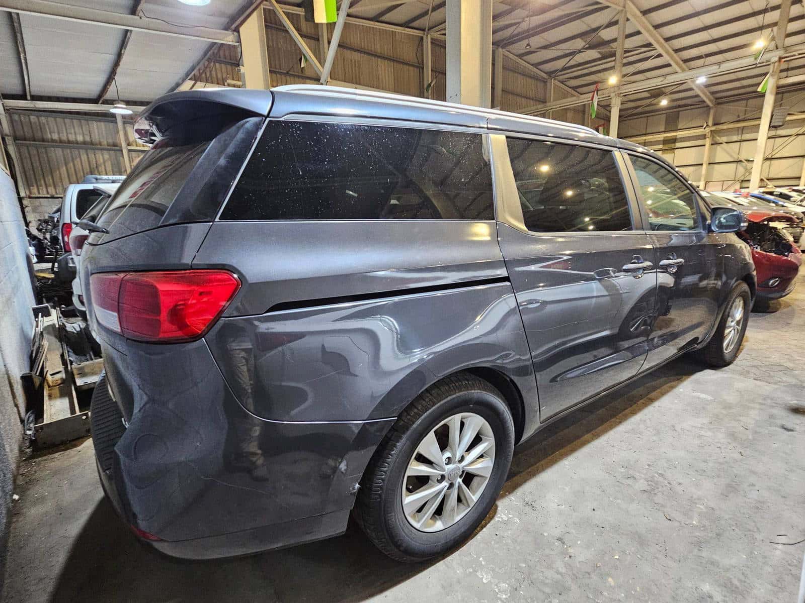 KIA SEDONA 2015 thumbnail 2