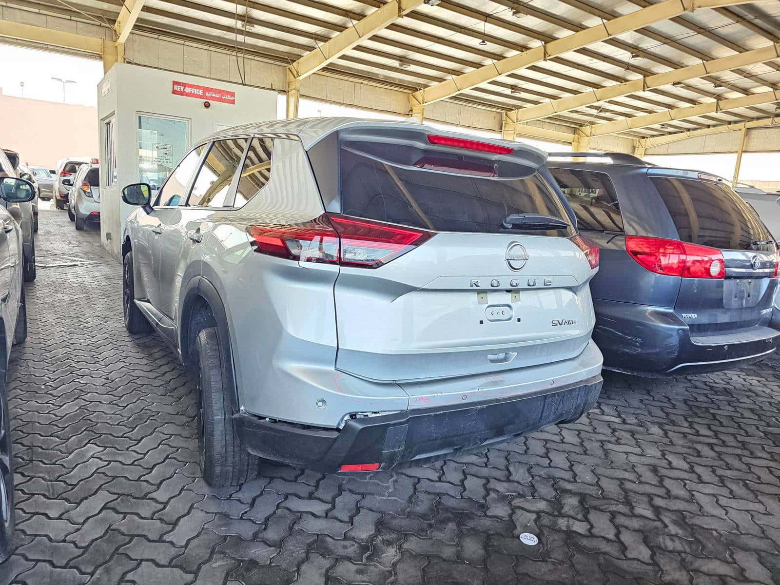NISSAN ROGUE 2024 thumbnail 2