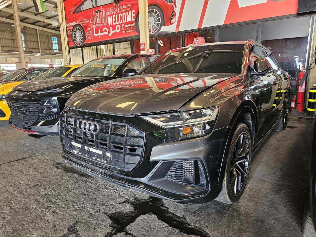 AUDI Q8 2020 thumbnail 2