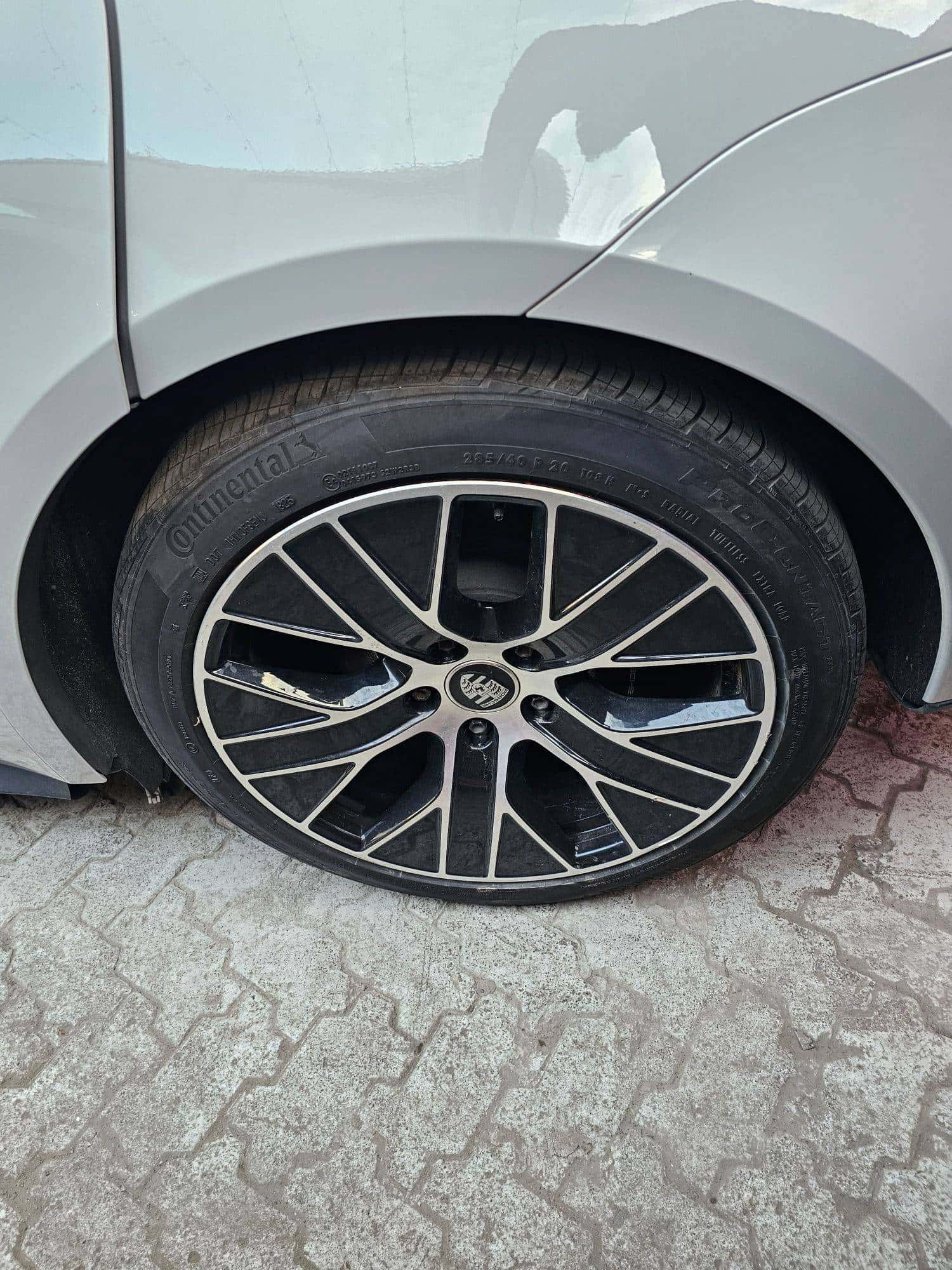 PORSCHE TAYCAN - Exterior
