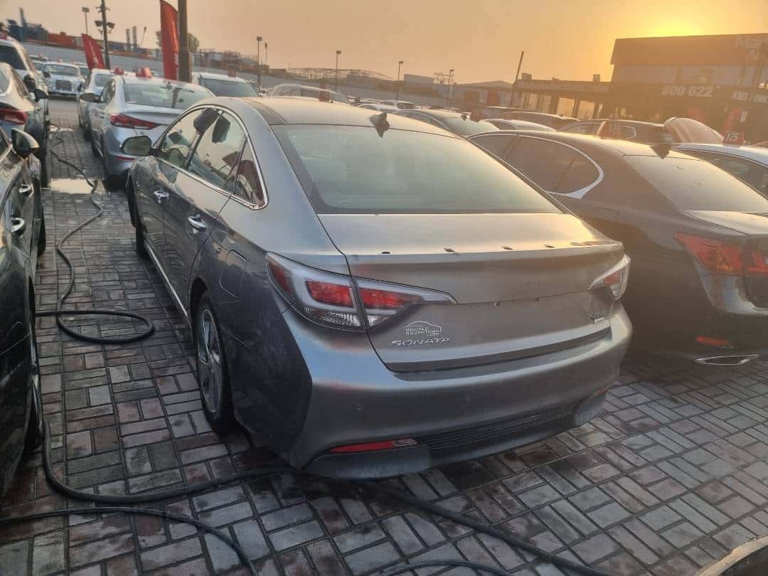 Hyundai Sonata 2017 thumbnail 3