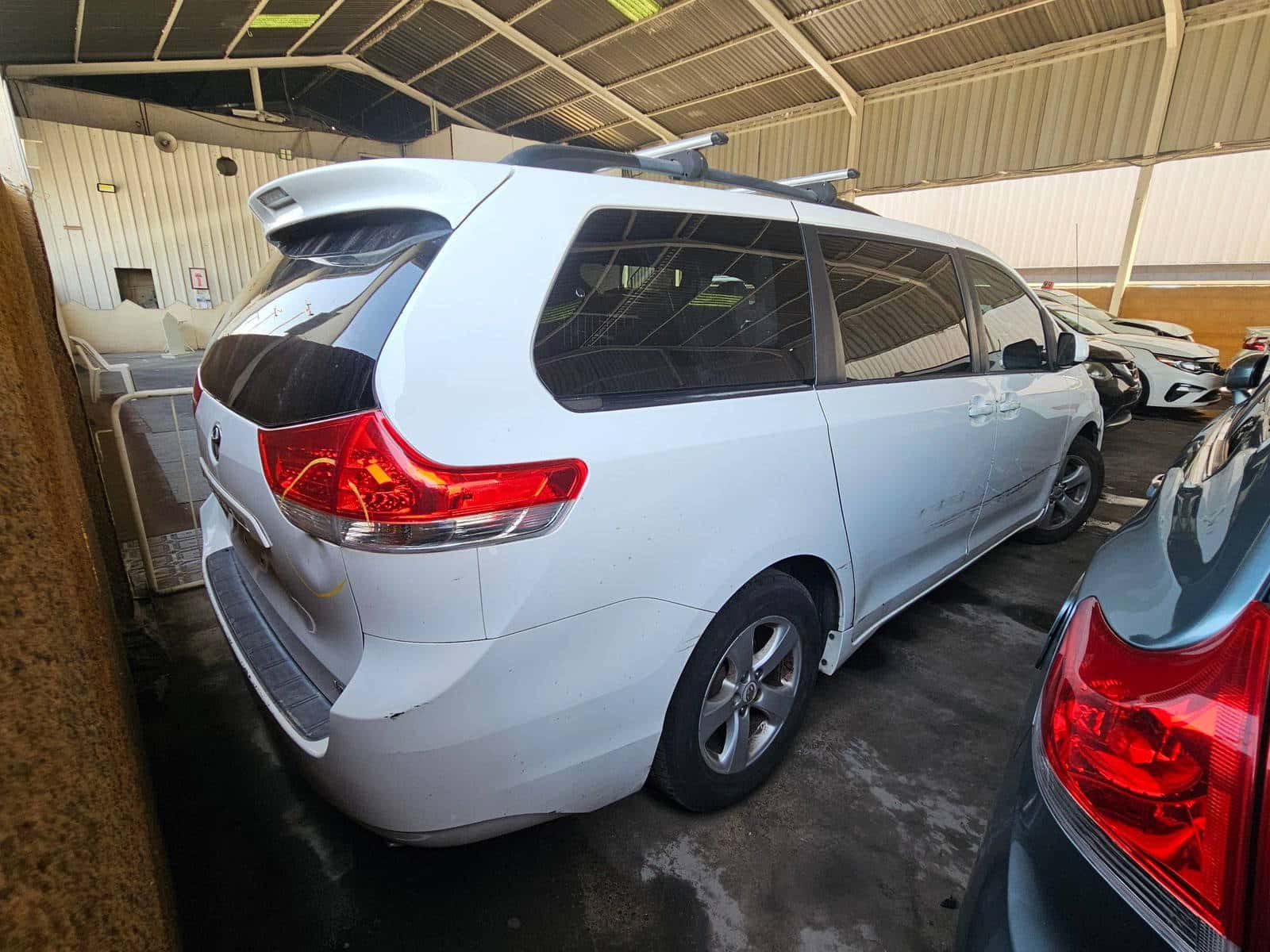 TOYOTA SIENNA 2012 thumbnail 4