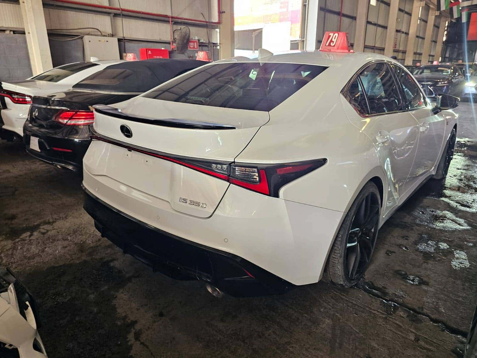Lexus IS 350 F SPORT 2023 thumbnail 4