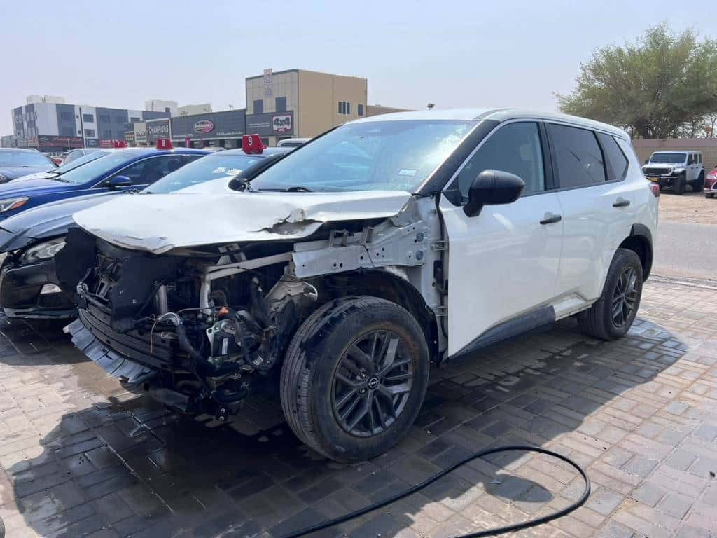 Nissan Rogue 2023 thumbnail 3