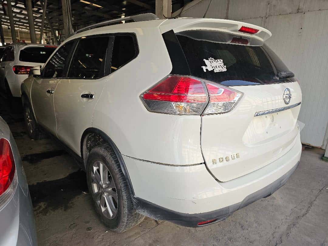 Nissan Rogue 2016 thumbnail 1