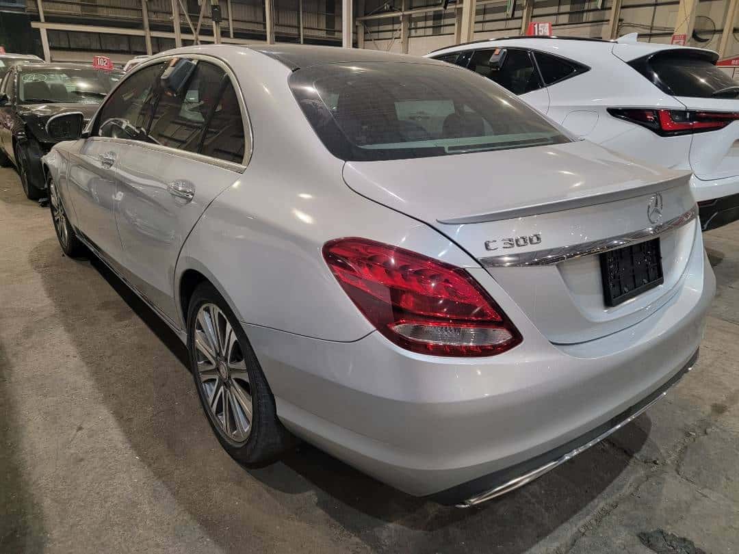 MERCEDES BENZ C300 - Exterior