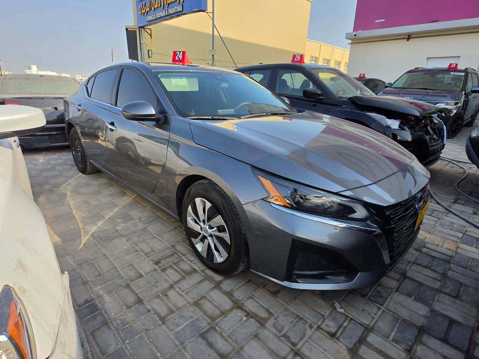 Nissan Altima 2023 thumbnail 2