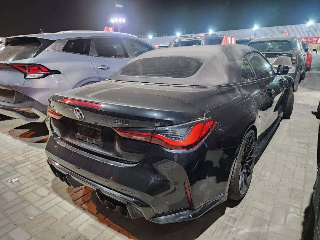 BMW M4 2024 thumbnail 1