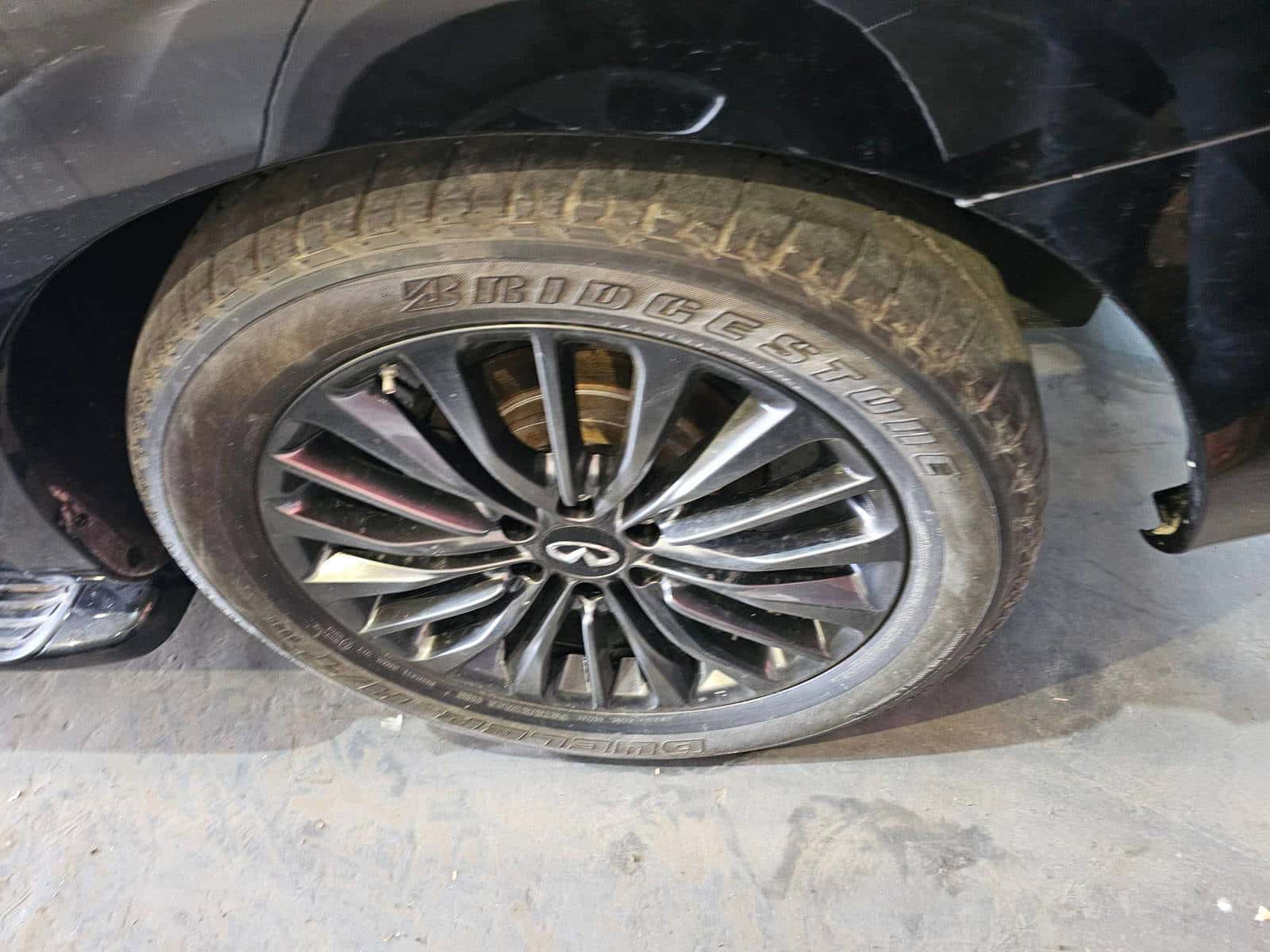 INFINITI QX80 2022 thumbnail 5