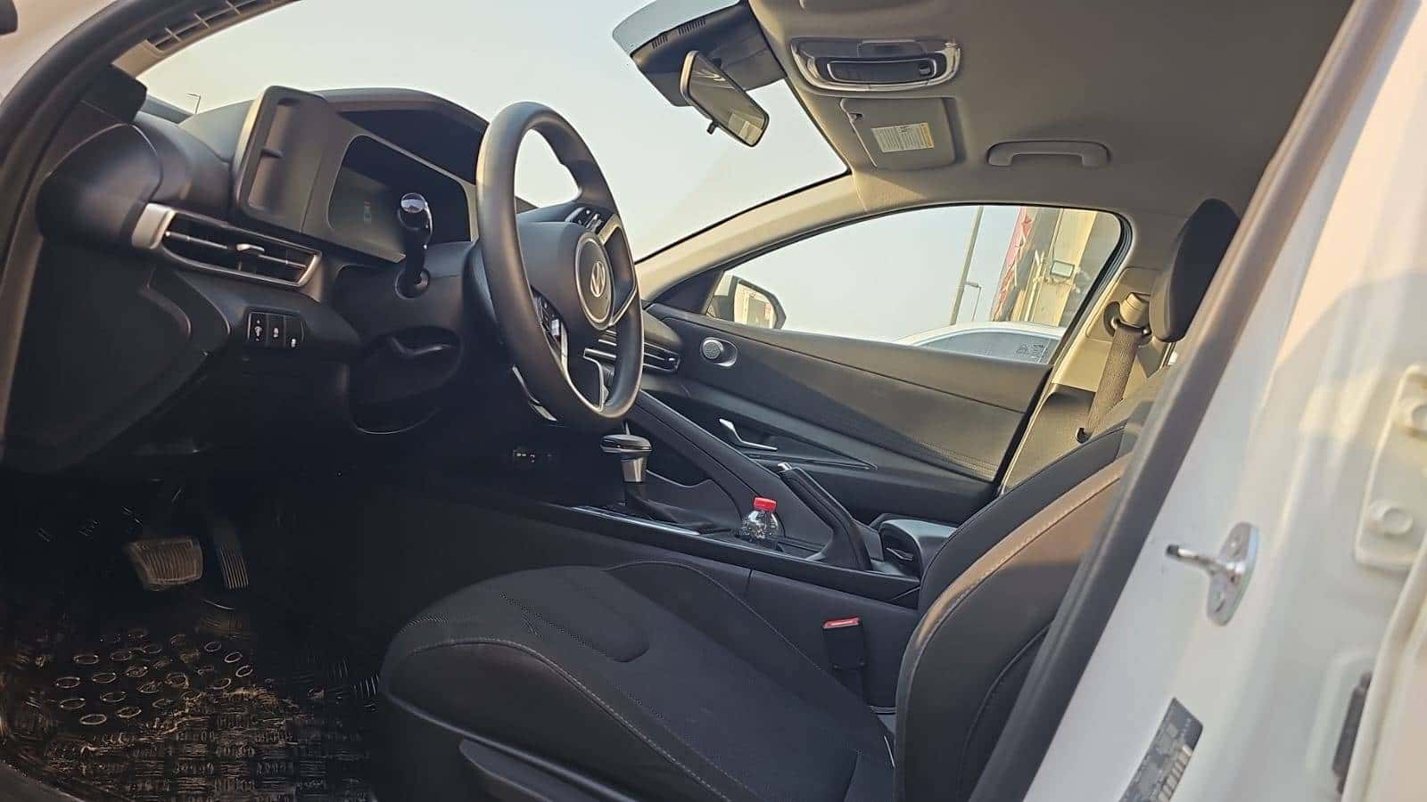 HYUNDAI ELANTRA 2025 thumbnail 4