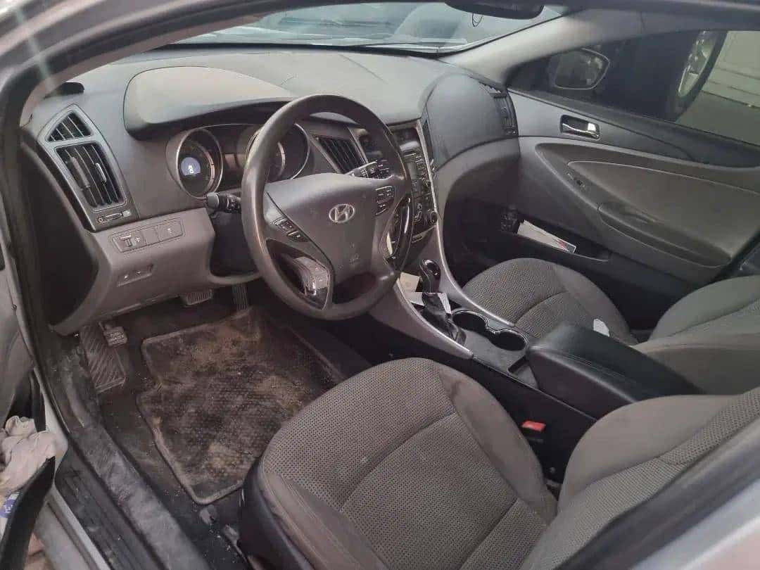 HYUNDAI SONATA 2011 thumbnail 6