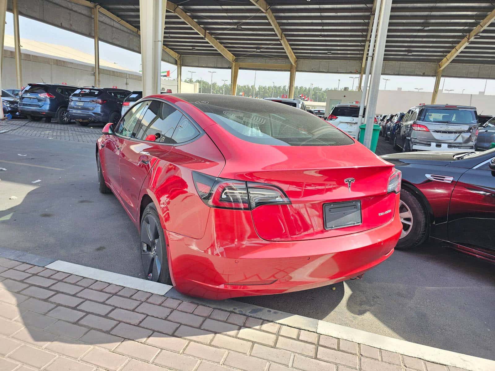 TESLA MODEL 3 - Exterior