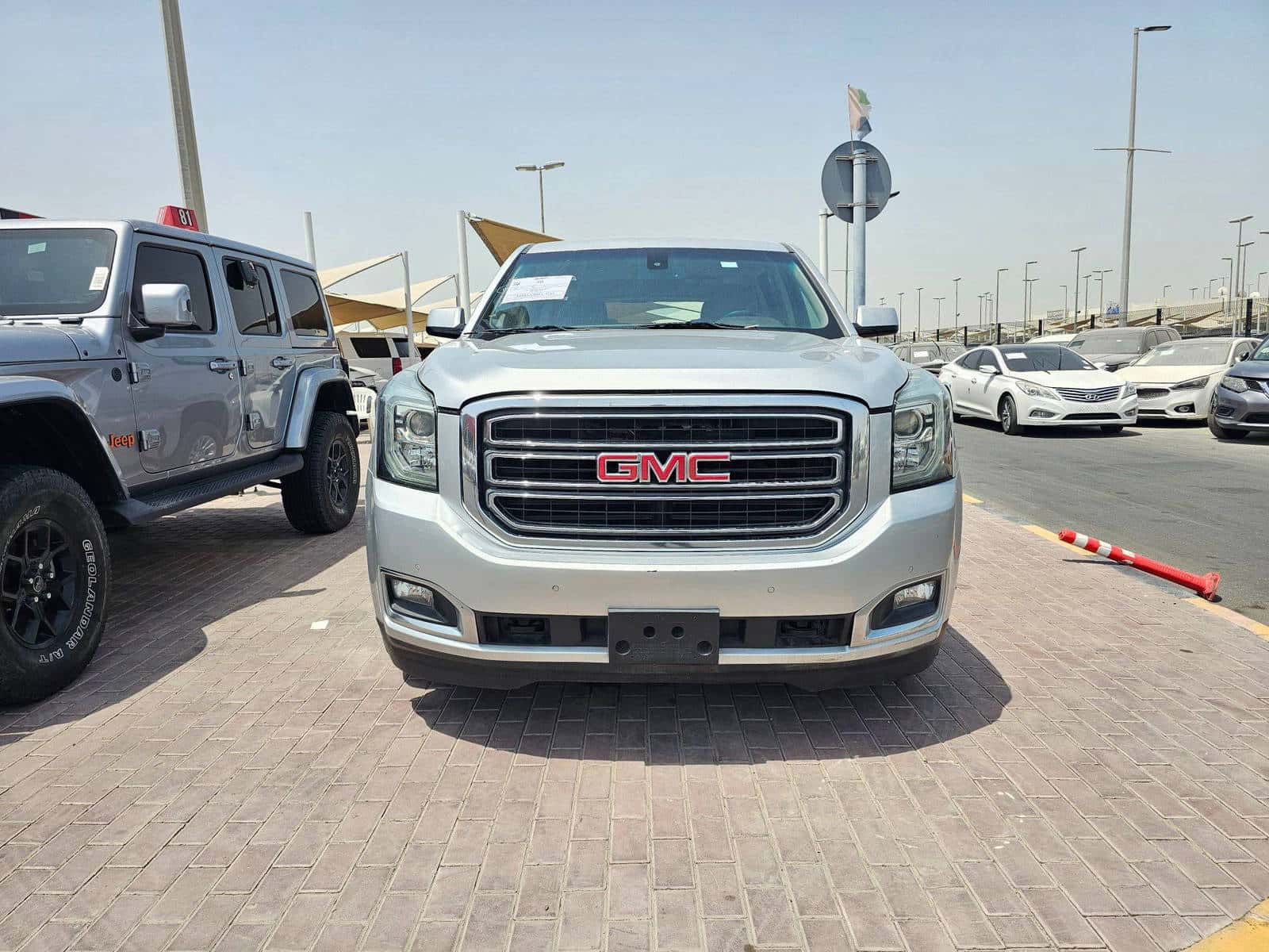 GMC YUKON 2020 thumbnail 2