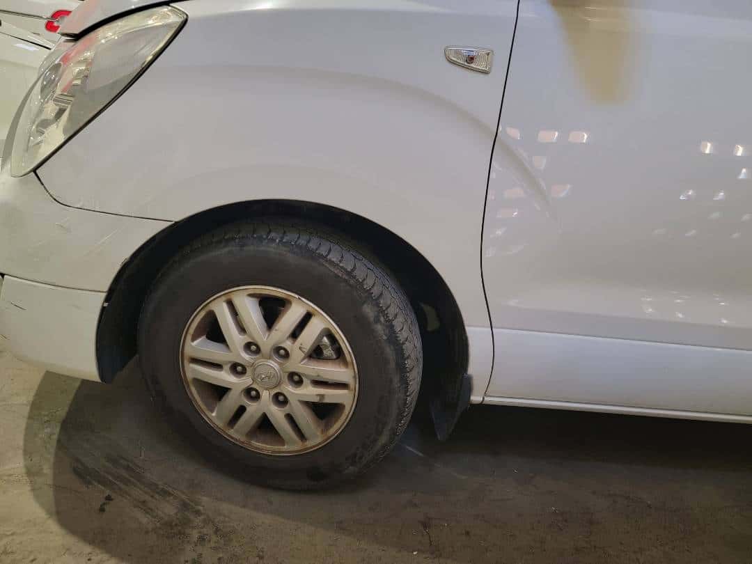 HYUNDAI GRAND STAREX - Exterior