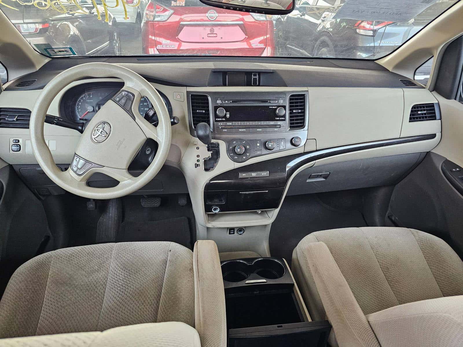 Toyota Sienna 2011 thumbnail 6