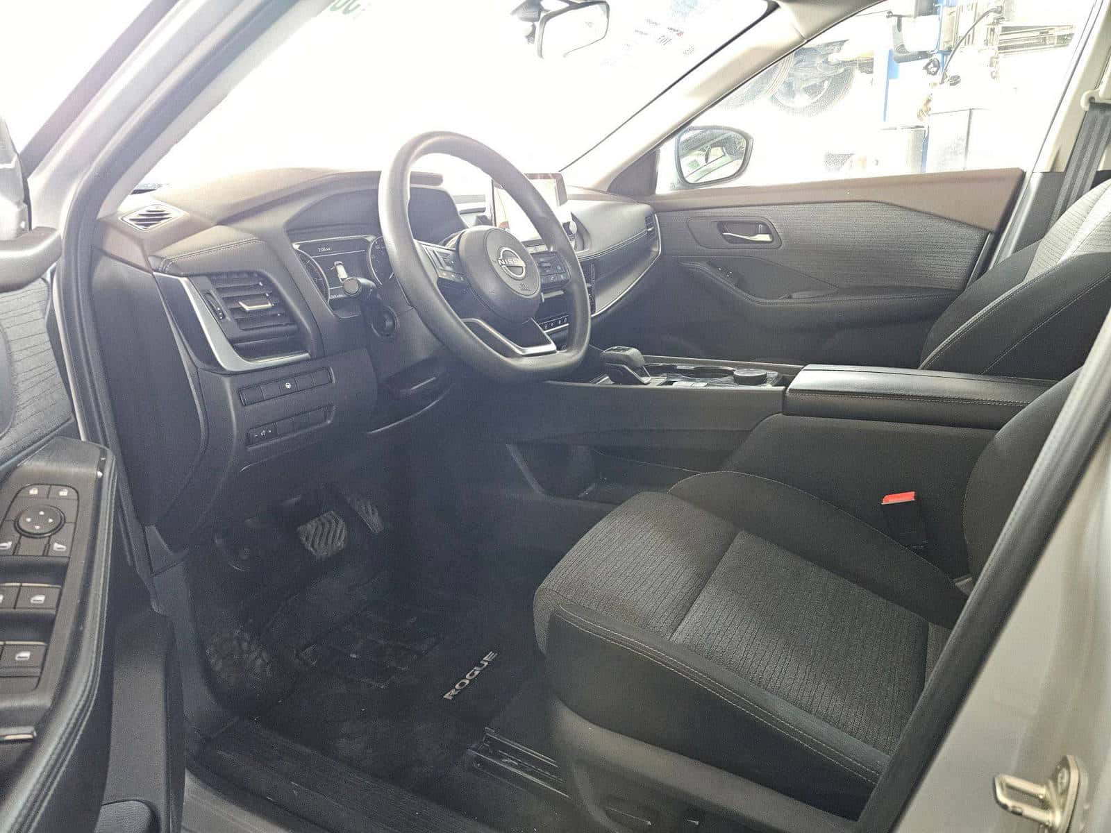 NISSAN ROGUE - Exterior