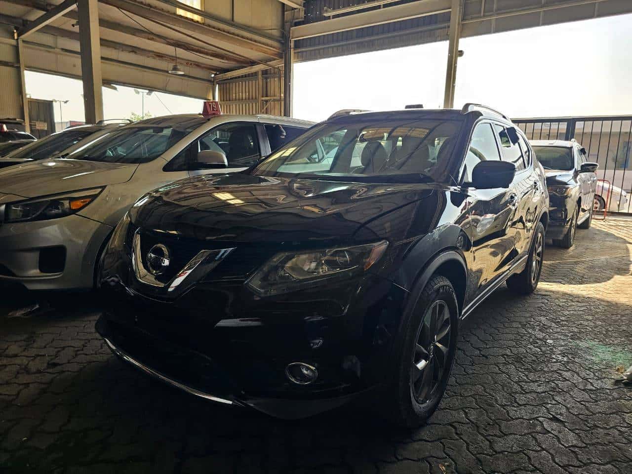 Nissan Rogue 2015 thumbnail 1