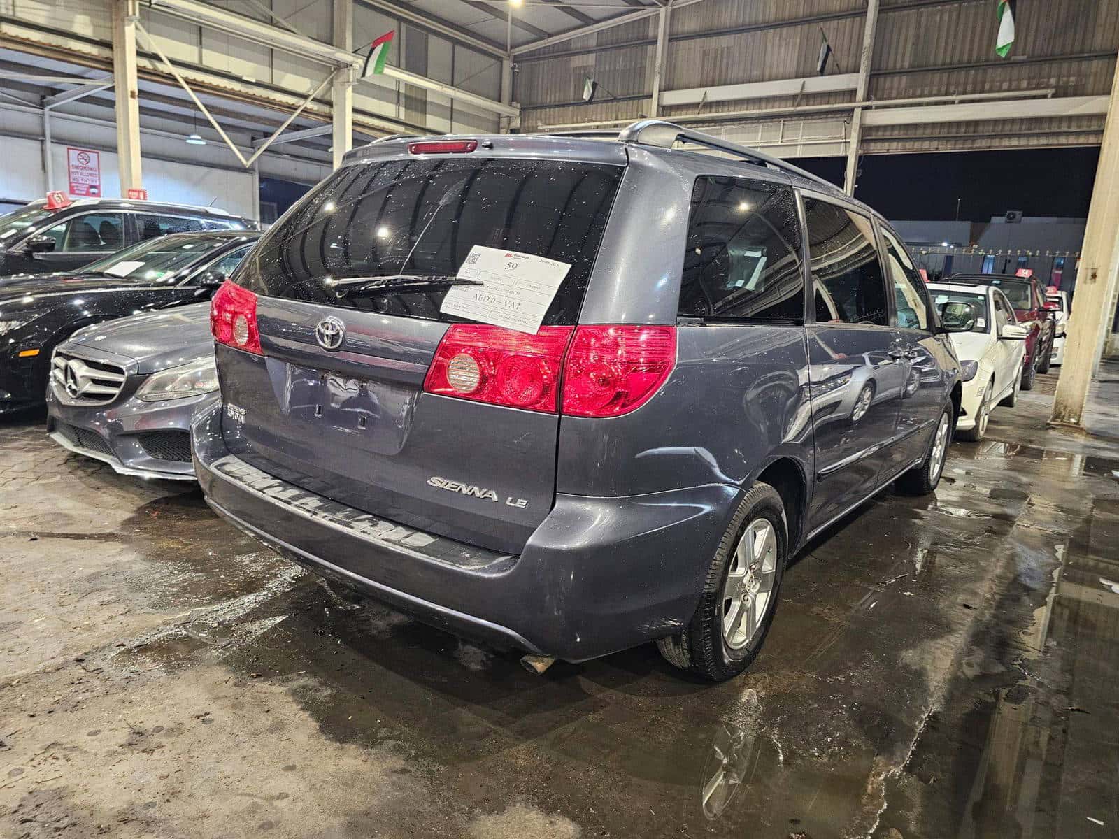 TOYOTA SIENNA 2008 thumbnail 2
