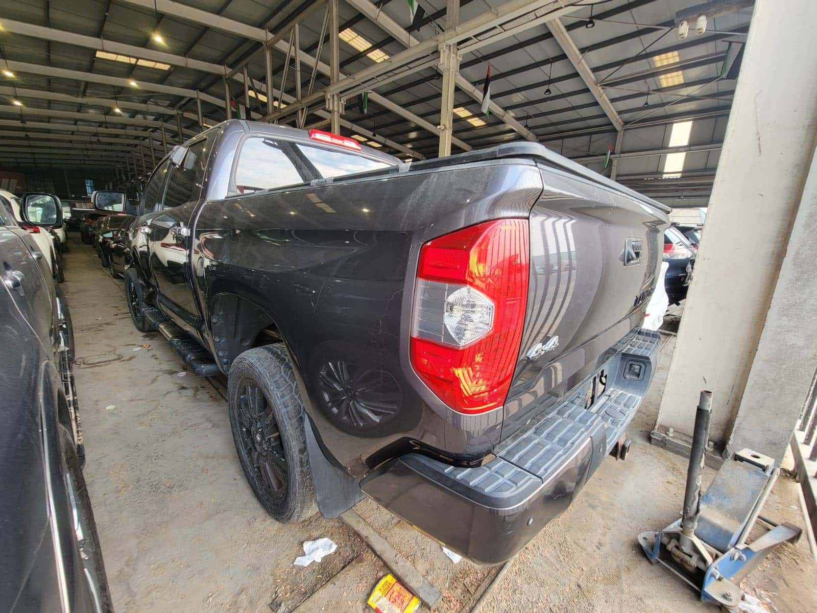 Toyota Tundra 2017 thumbnail 2