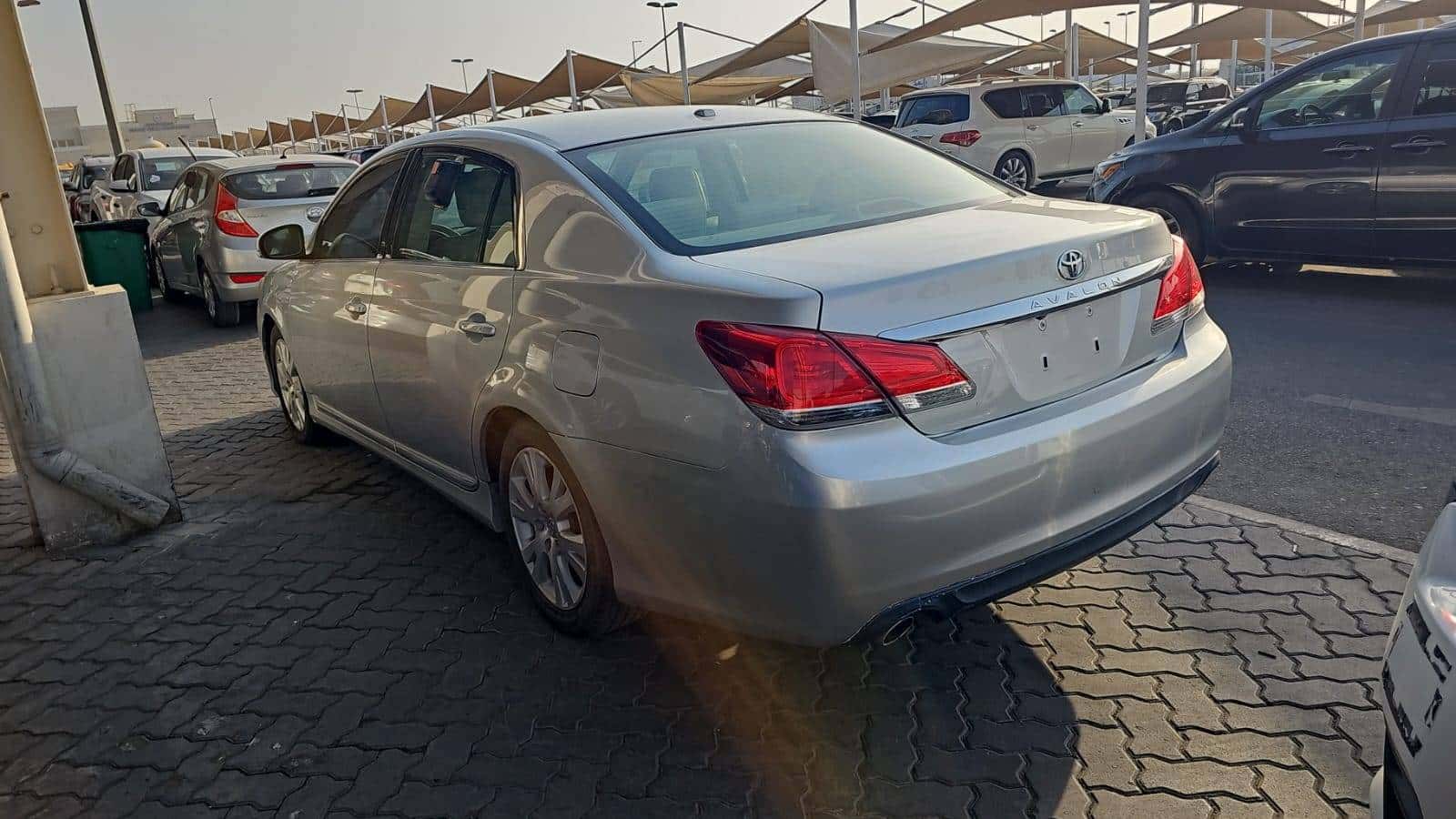 TOYOTA AVALON 2011 thumbnail 4