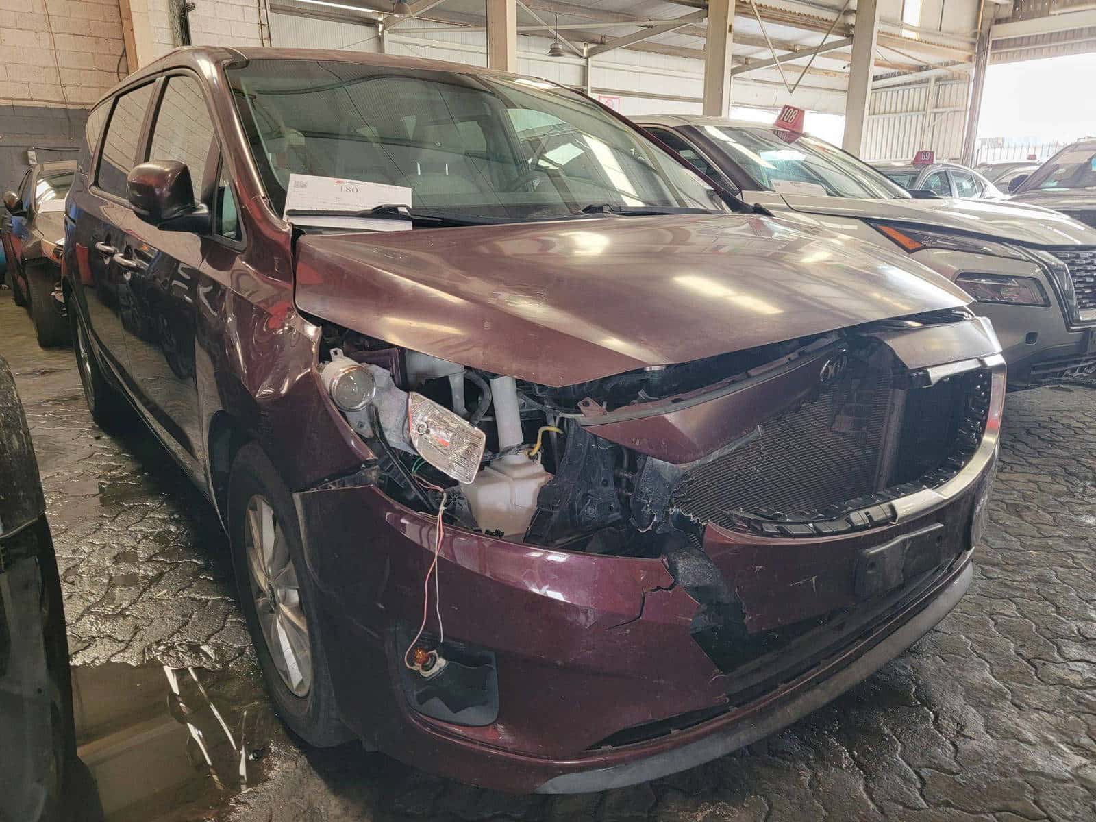Kia Sedona 2016 thumbnail 3