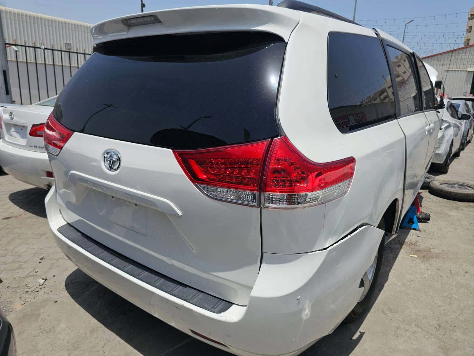TOYOTA SIENNA 2012 thumbnail 3