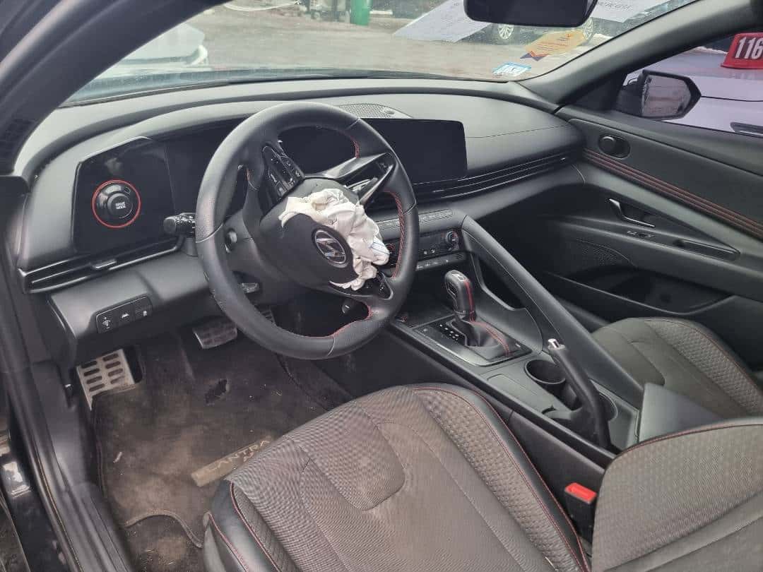 Hyundai Elantra 2023 thumbnail 6
