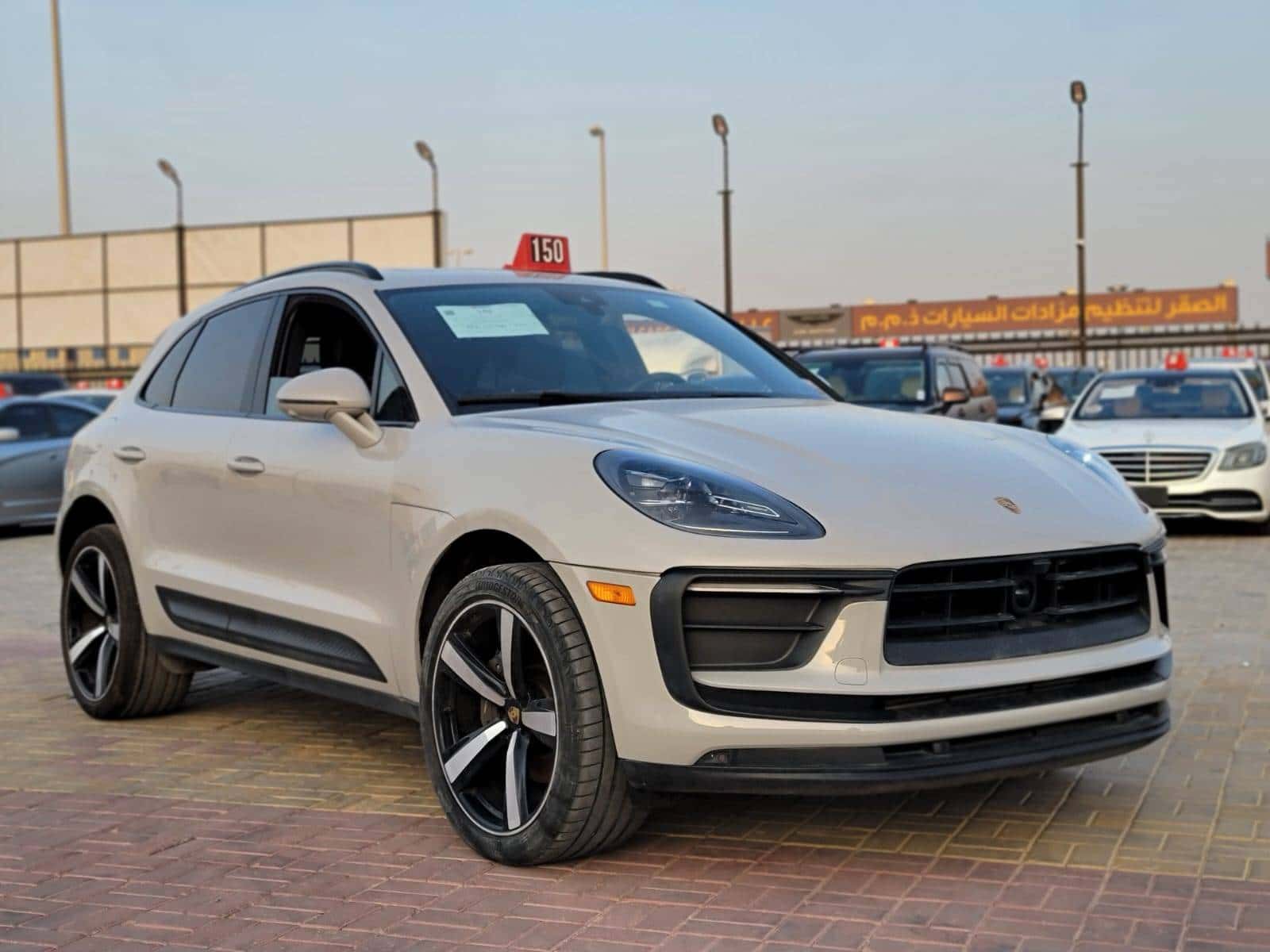 PORSCHE MACAN 2024 thumbnail 3