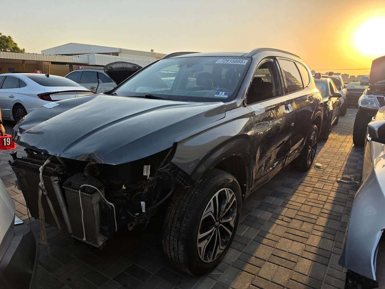 Hyundai SANTA FE LIMITED 2019 thumbnail 5
