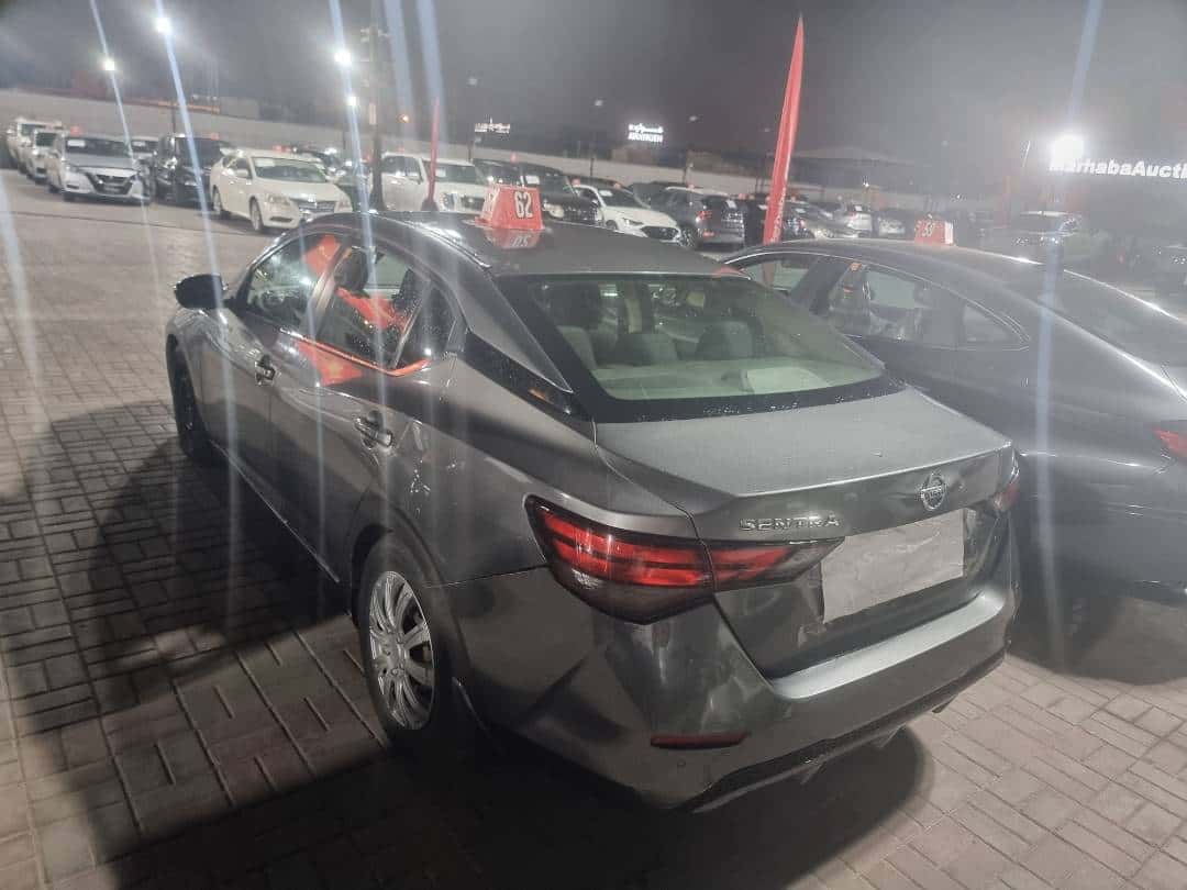 Nissan Sentra 2020 thumbnail 4