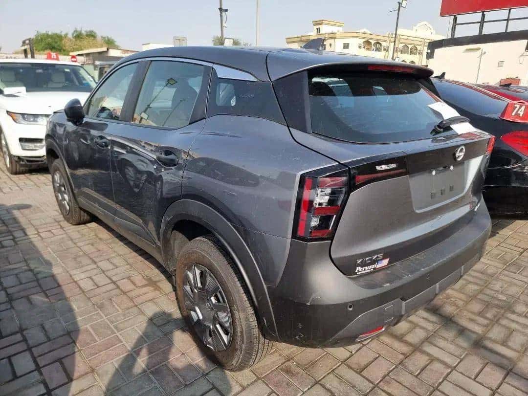 Nissan Kicks 2025 thumbnail 1