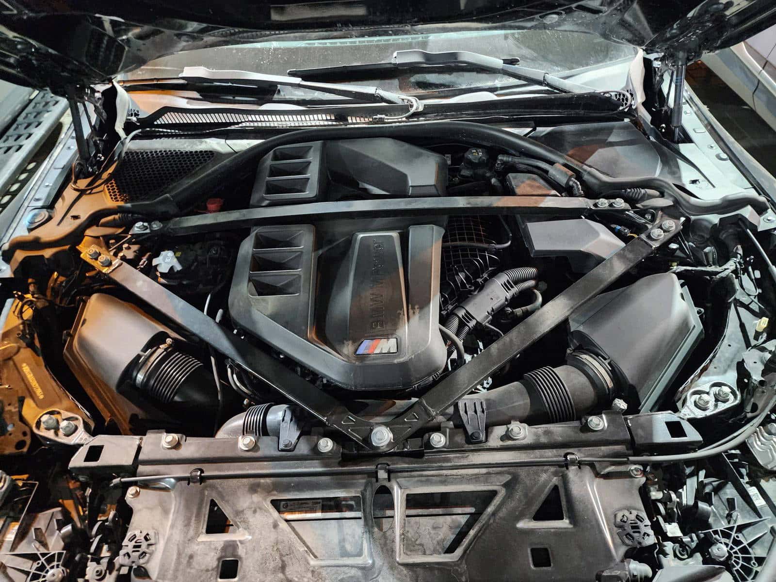 BMW M4 2024 thumbnail 6