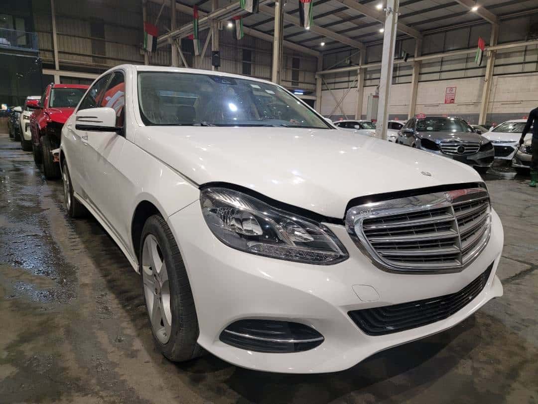 MERCEDES BENZ E 350 - Exterior