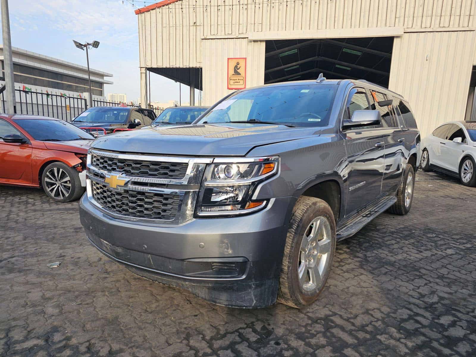 CHEVROLET SUBURBAN - Exterior
