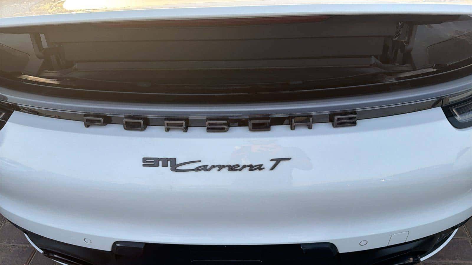 Porsche 911 2024 thumbnail 4