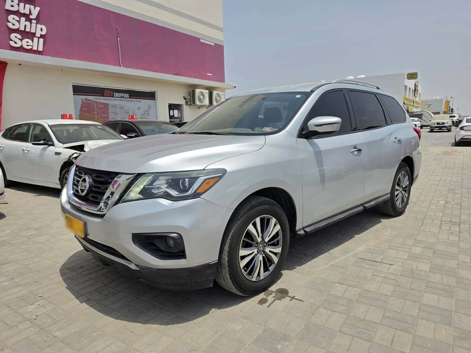 Nissan Pathfinder 2018 thumbnail 3
