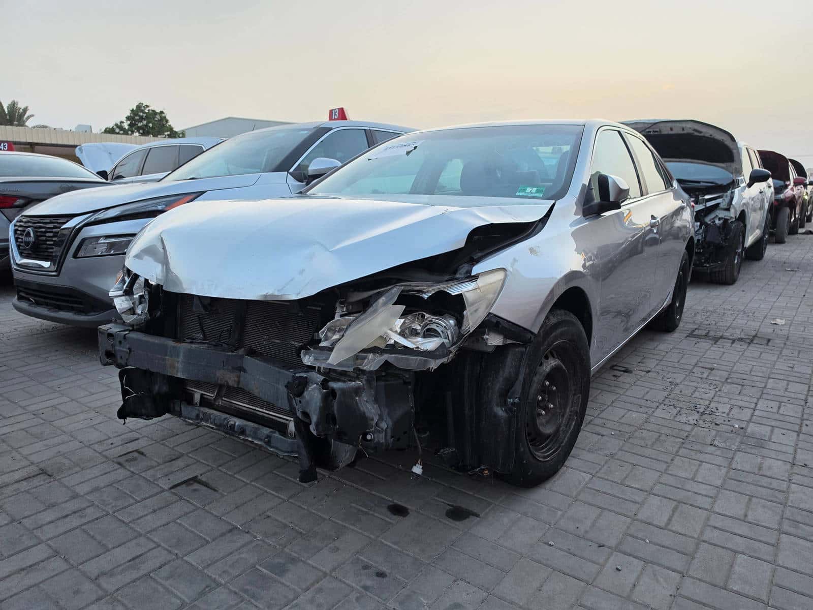 Toyota Camry 2015 thumbnail 2