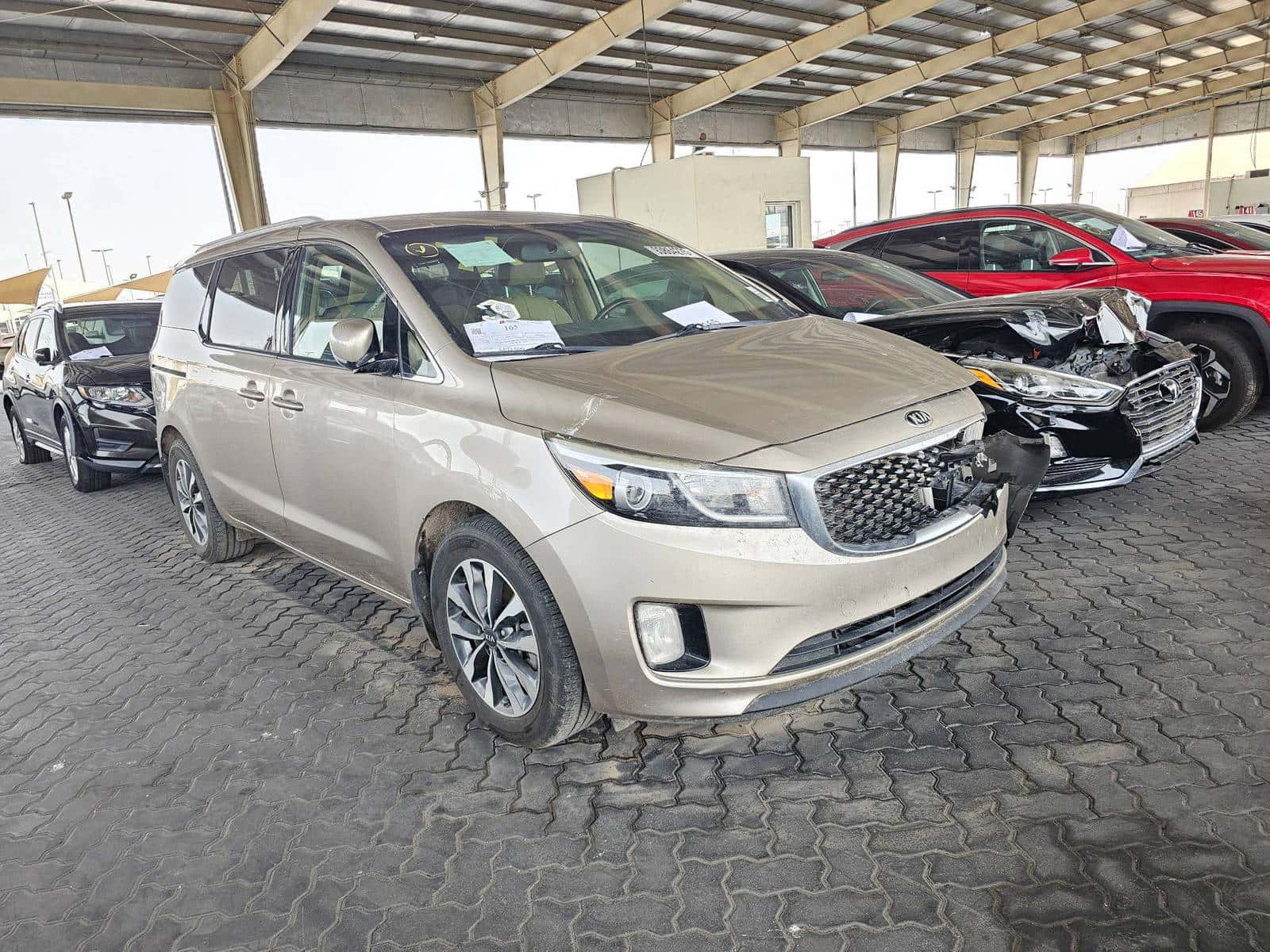 KIA SEDONA 2015 thumbnail 4
