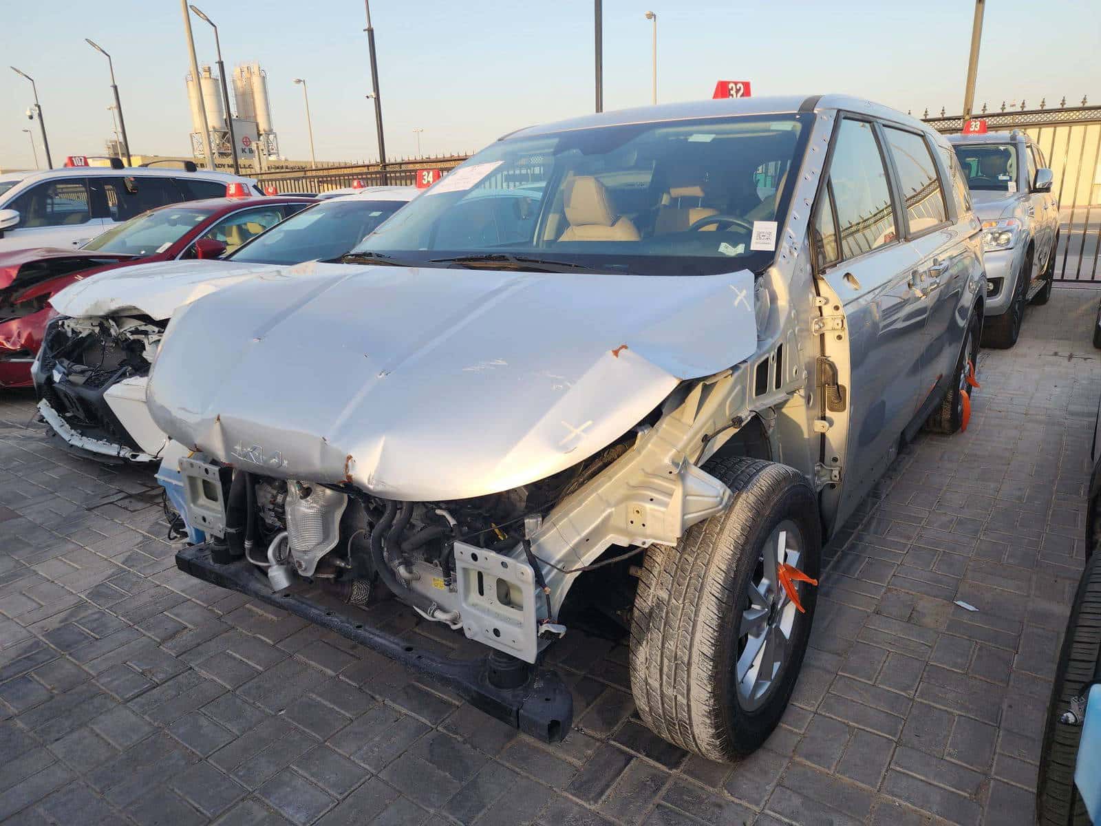 KIA CARNIVAL LX 2022 thumbnail 3