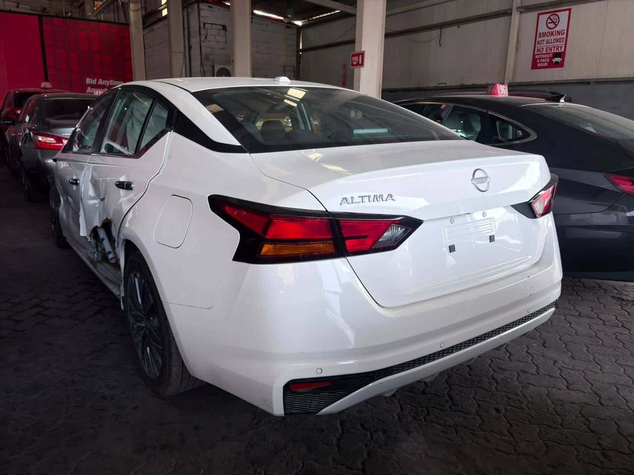 Nissan Altima 2025 thumbnail 3