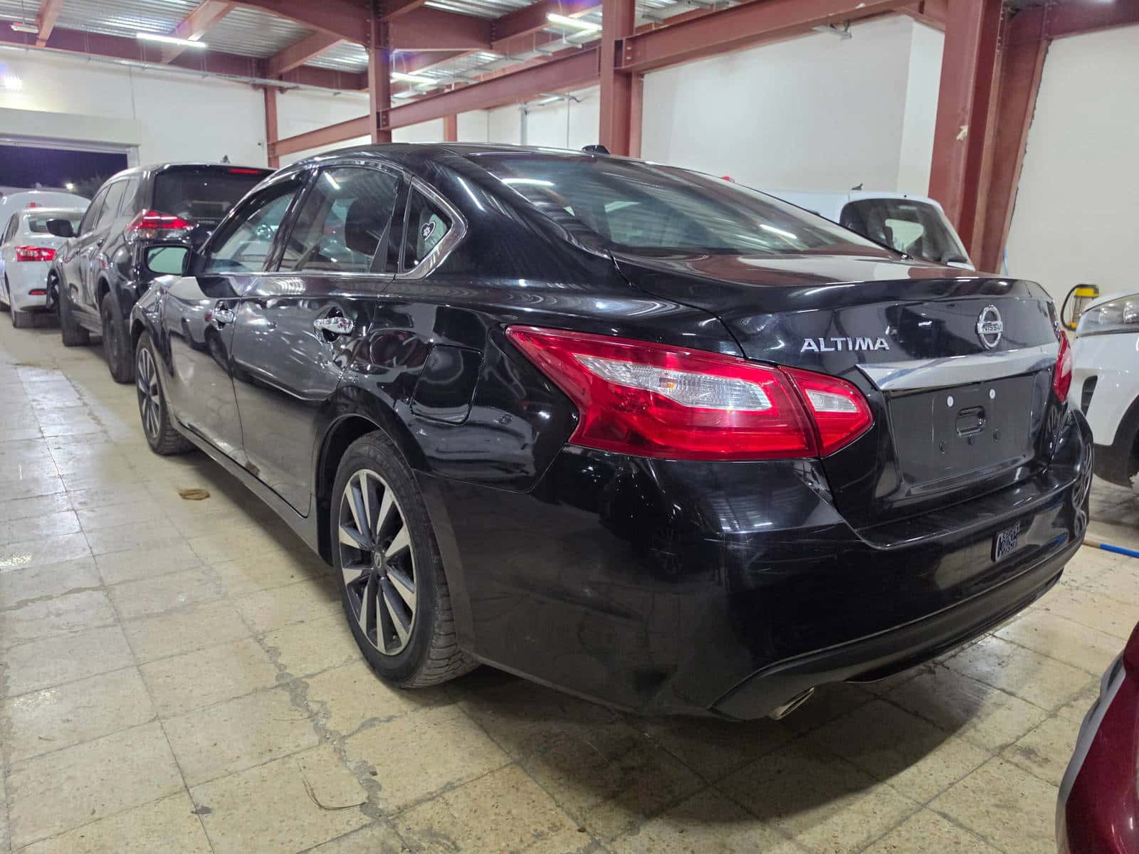 Nissan Altima 2017 thumbnail 1