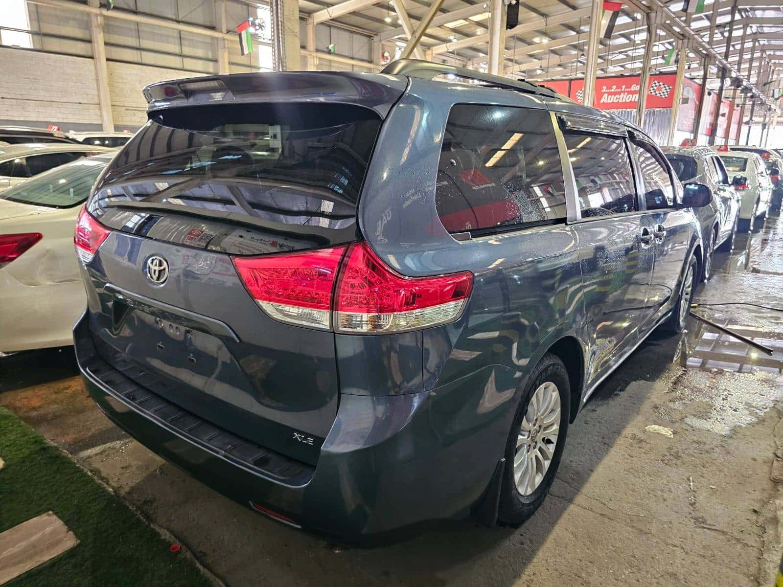 Toyota Sienna 2014 thumbnail 5