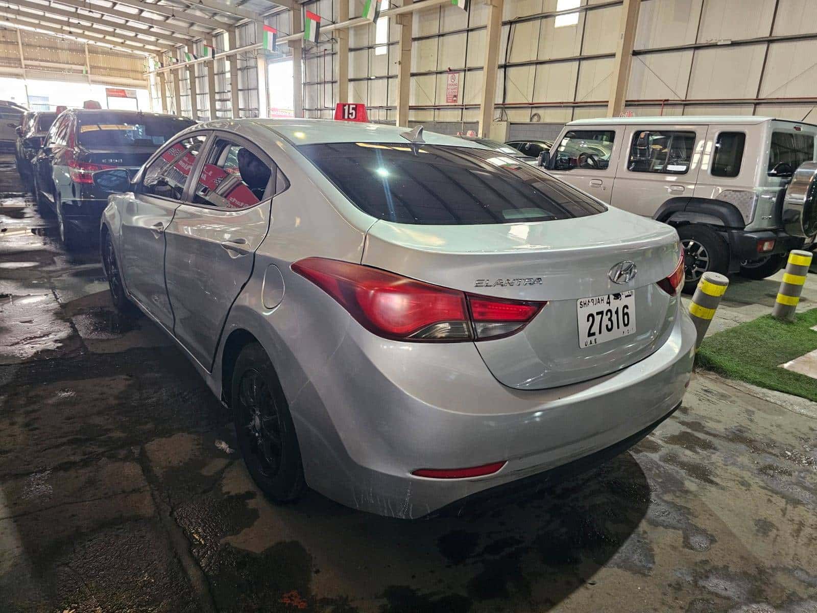 Hyundai Elantra 2015 thumbnail 4